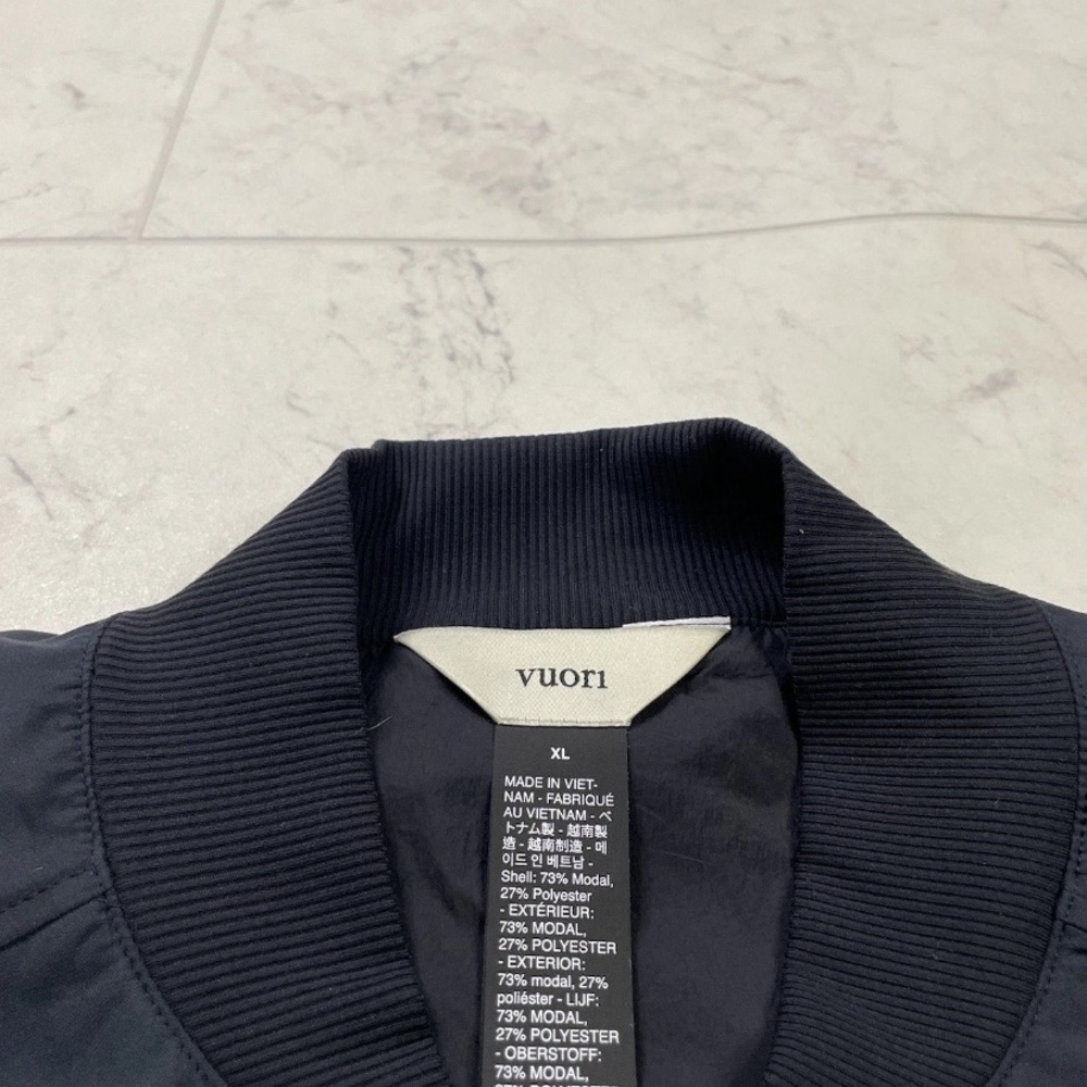 Vuori Halo Basin Bomber Jacket Black Full Zip Womens XL $198 - Picture 3 of 7